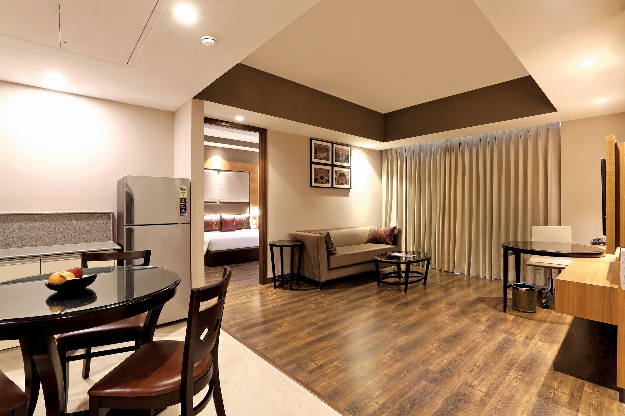 Lemon Tree Hotel Sohna Road Gurgaon Exterior photo