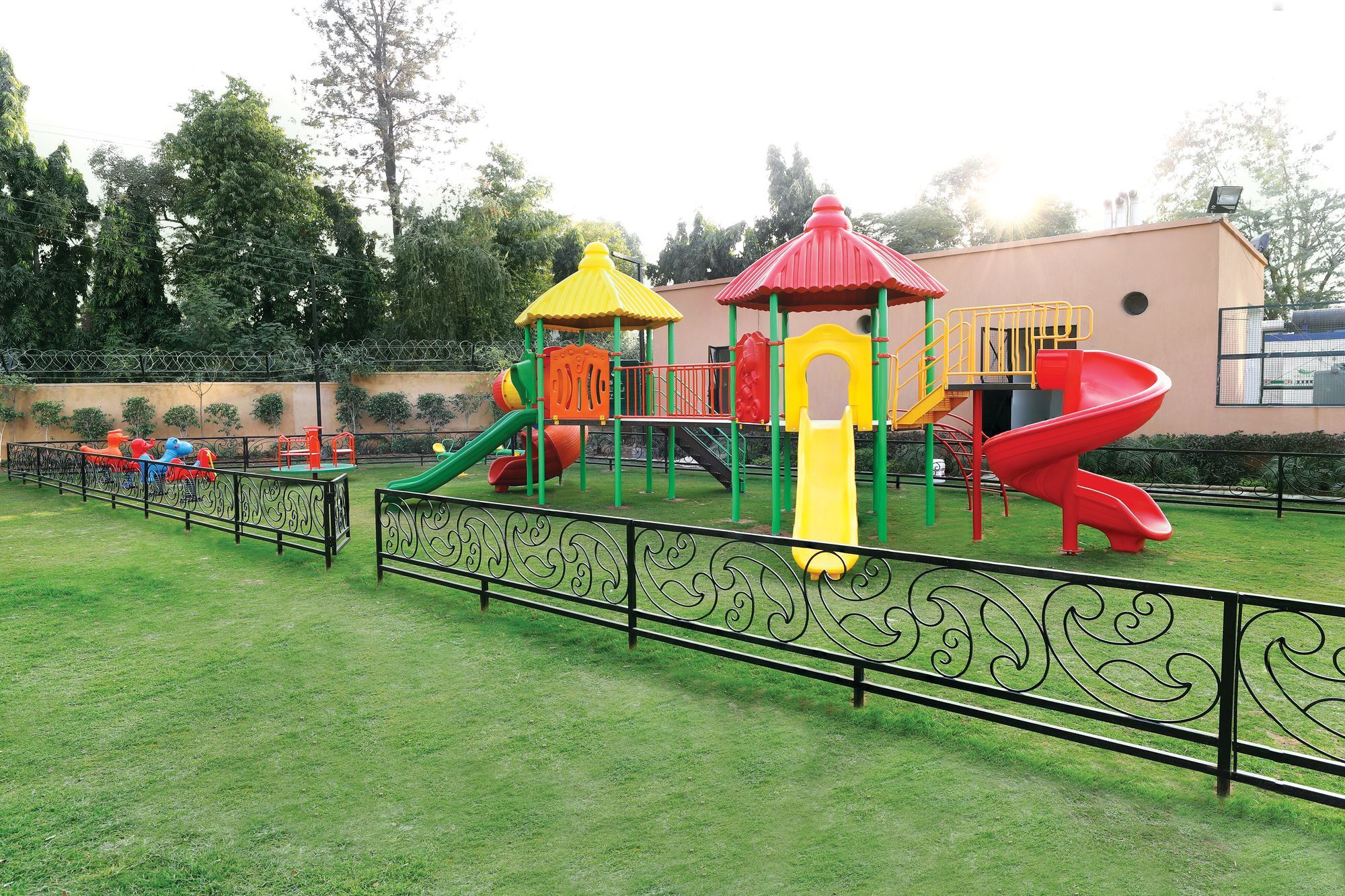 Lemon Tree Hotel Sohna Road Gurgaon Exterior photo