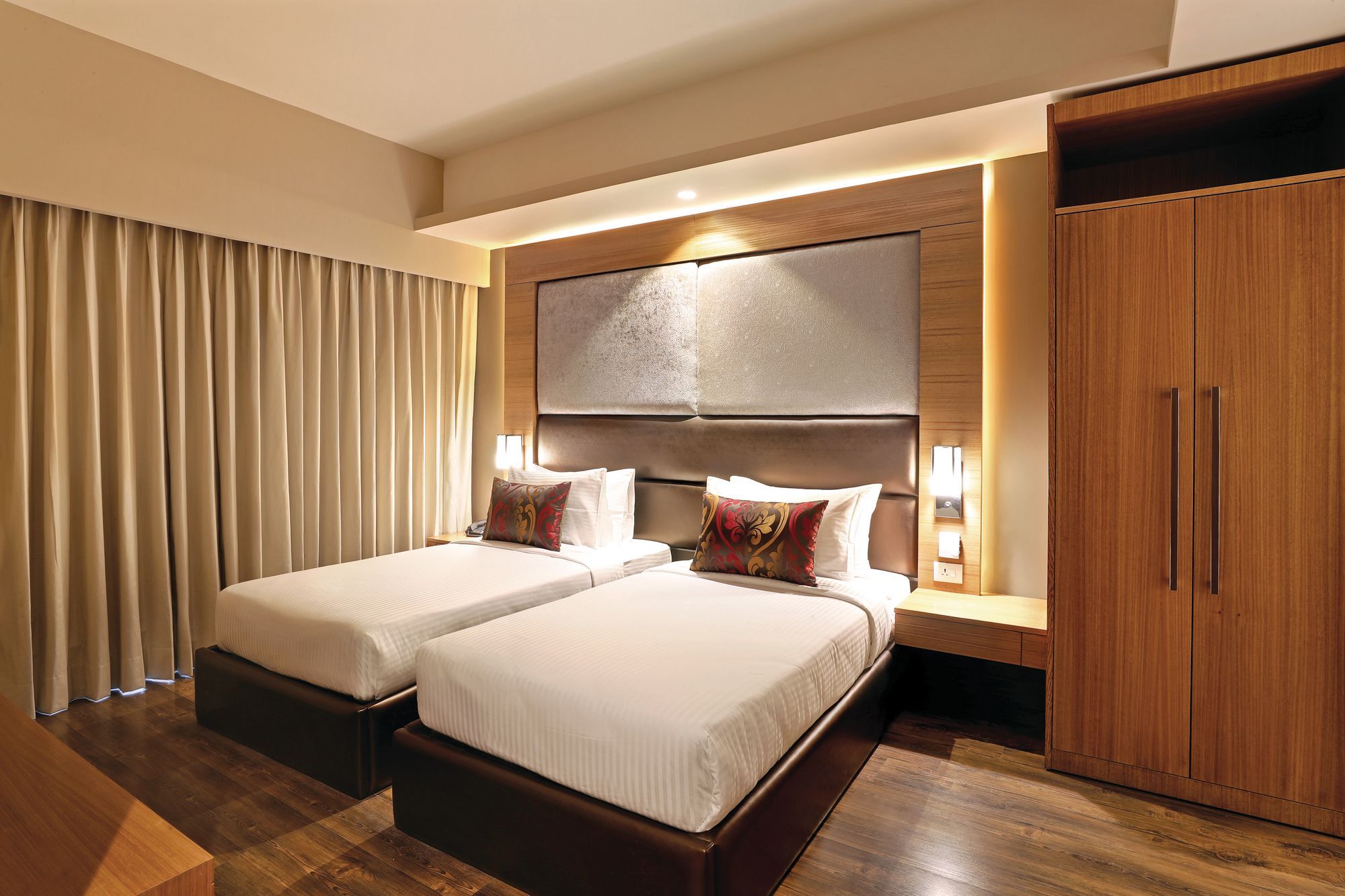 Lemon Tree Hotel Sohna Road Gurgaon Exterior photo